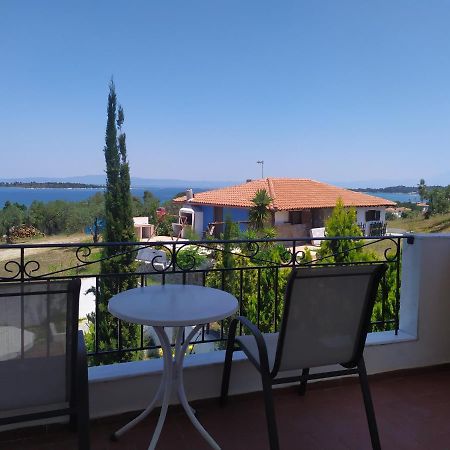 Lofos Vourvourou Apartment Bagian luar foto