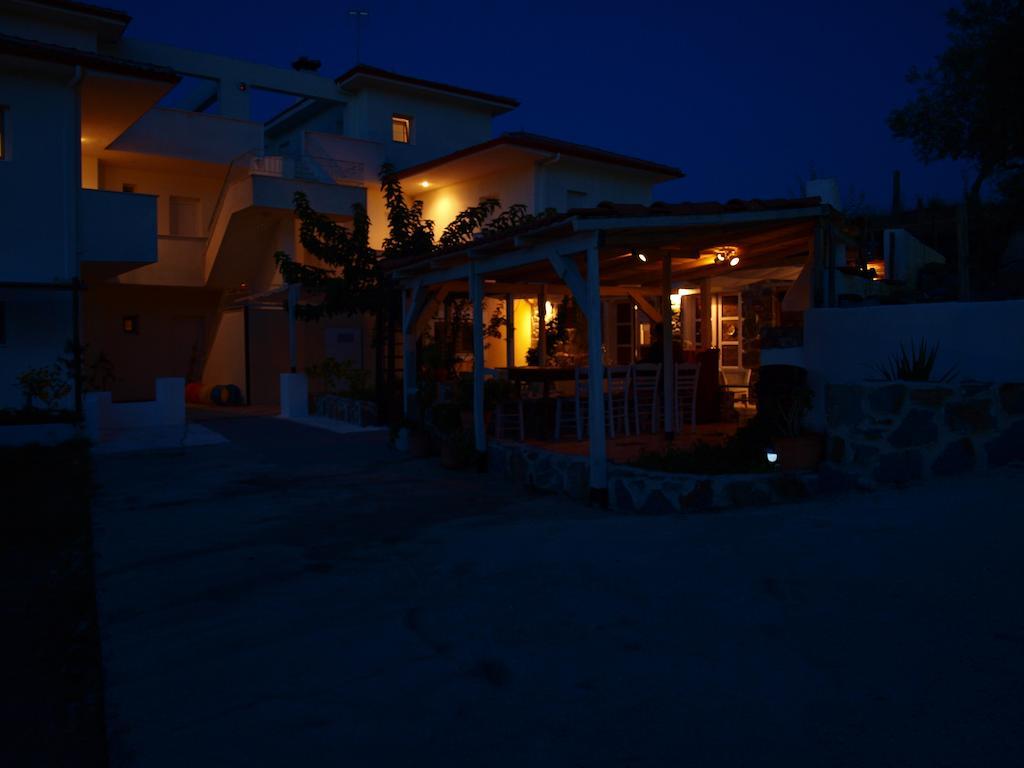 Lofos Vourvourou Apartment Bagian luar foto