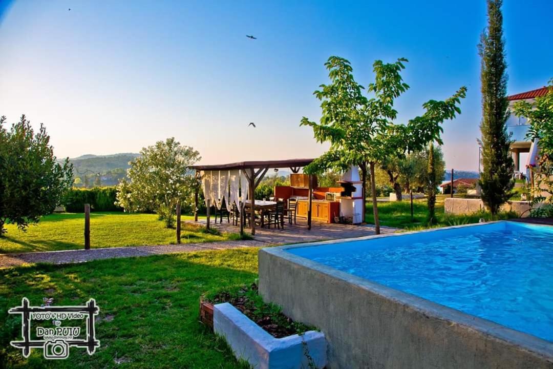 Lofos Vourvourou Apartment Bagian luar foto